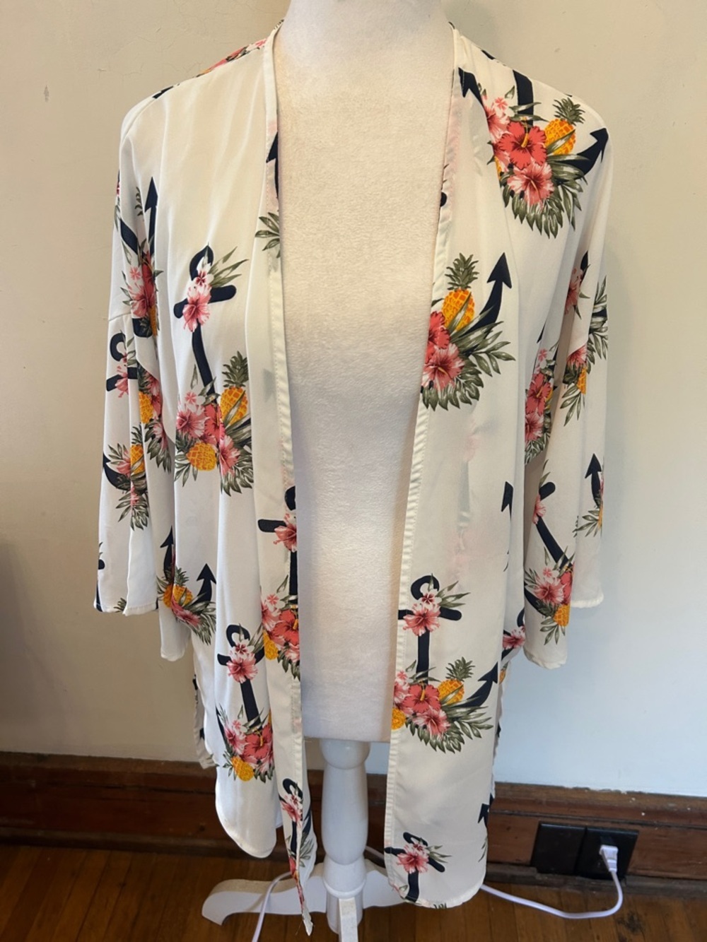 Peach Love cream floral anchor cover up Size S EUC